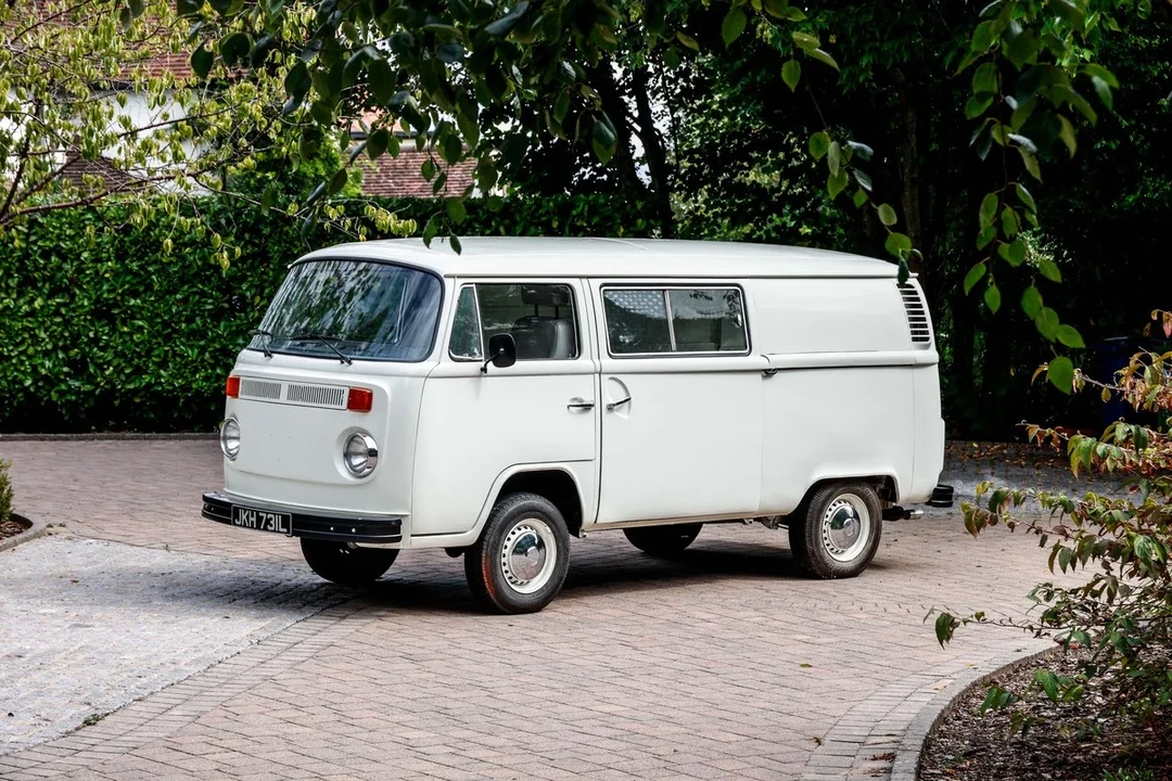 1973 Volkswagen Bay-Window Bus - Image 3 of 30