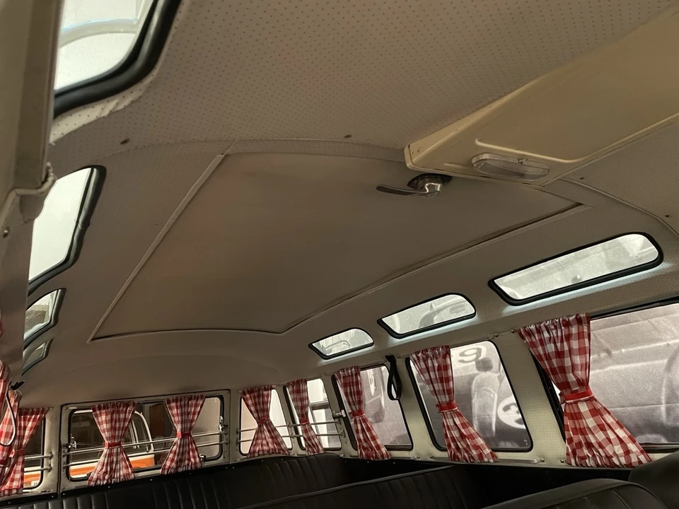 1970 Volkswagen Split-Window Bus - Image 24 of 30