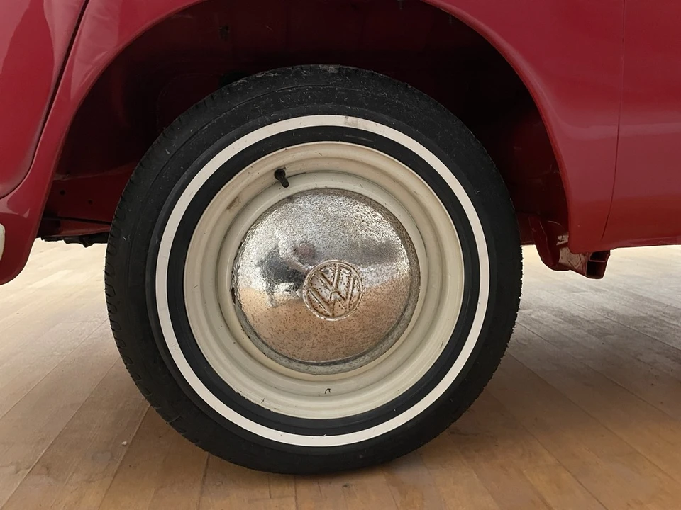 1970 Volkswagen Split-Window Bus - Image 18 of 30