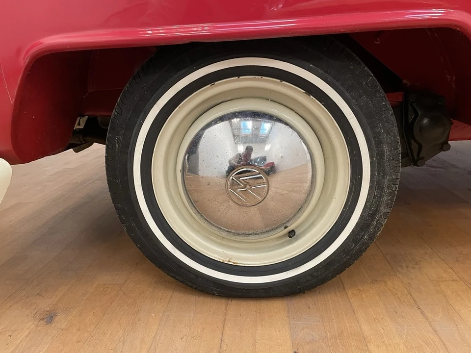 1970 Volkswagen Split-Window Bus - Image 21 of 30