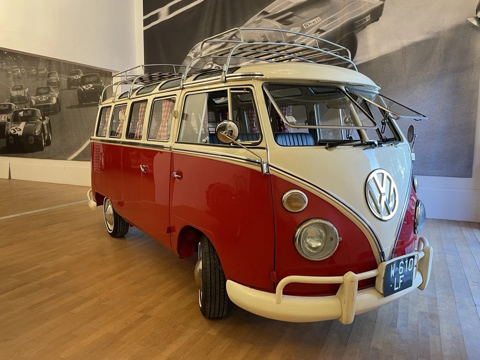 1970 Volkswagen Split-Window Bus - Image 9 of 30