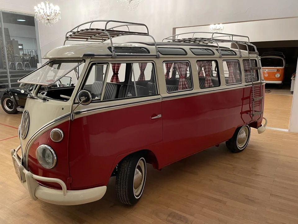 1970 Volkswagen Split-Window Bus - Image 6 of 30