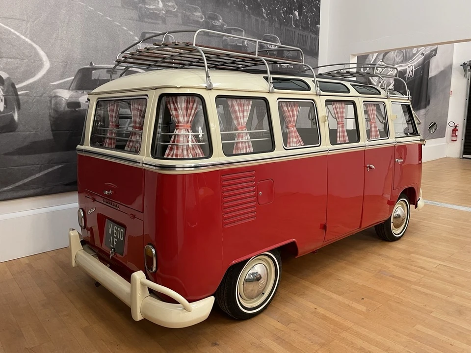 1970 Volkswagen Split-Window Bus - Image 14 of 30