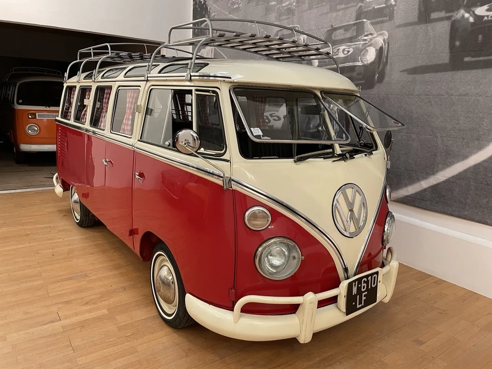 1970 Volkswagen Split-Window Bus - Image 16 of 30