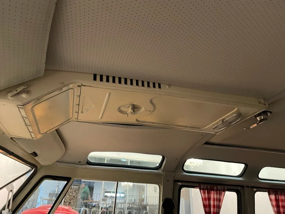 1970 Volkswagen Split-Window Bus - Image 26 of 30