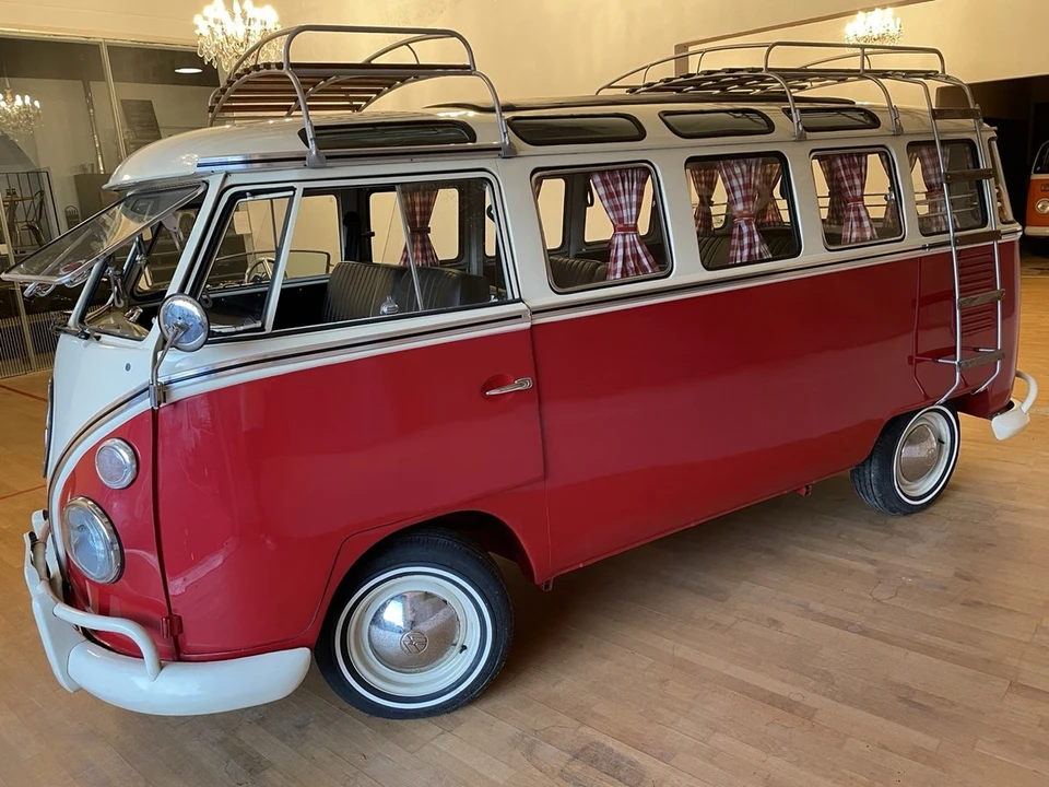 1970 Volkswagen Split-Window Bus - Image 2 of 30