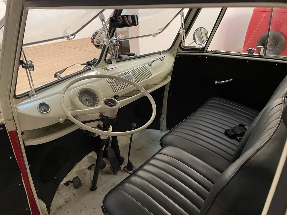1970 Volkswagen Split-Window Bus - Image 27 of 30