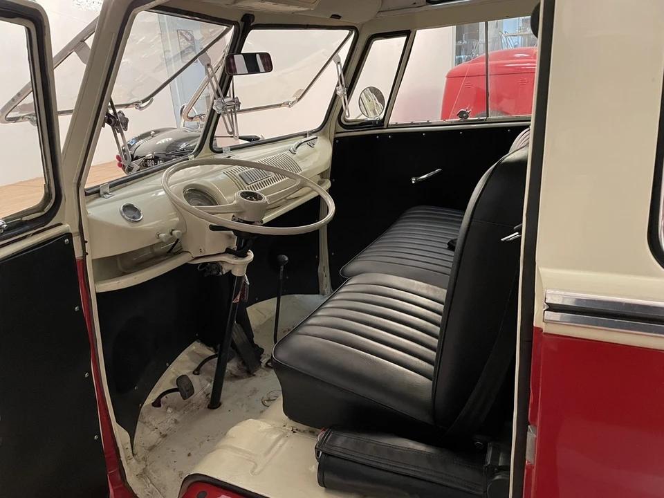 1970 Volkswagen Split-Window Bus - Image 30 of 30