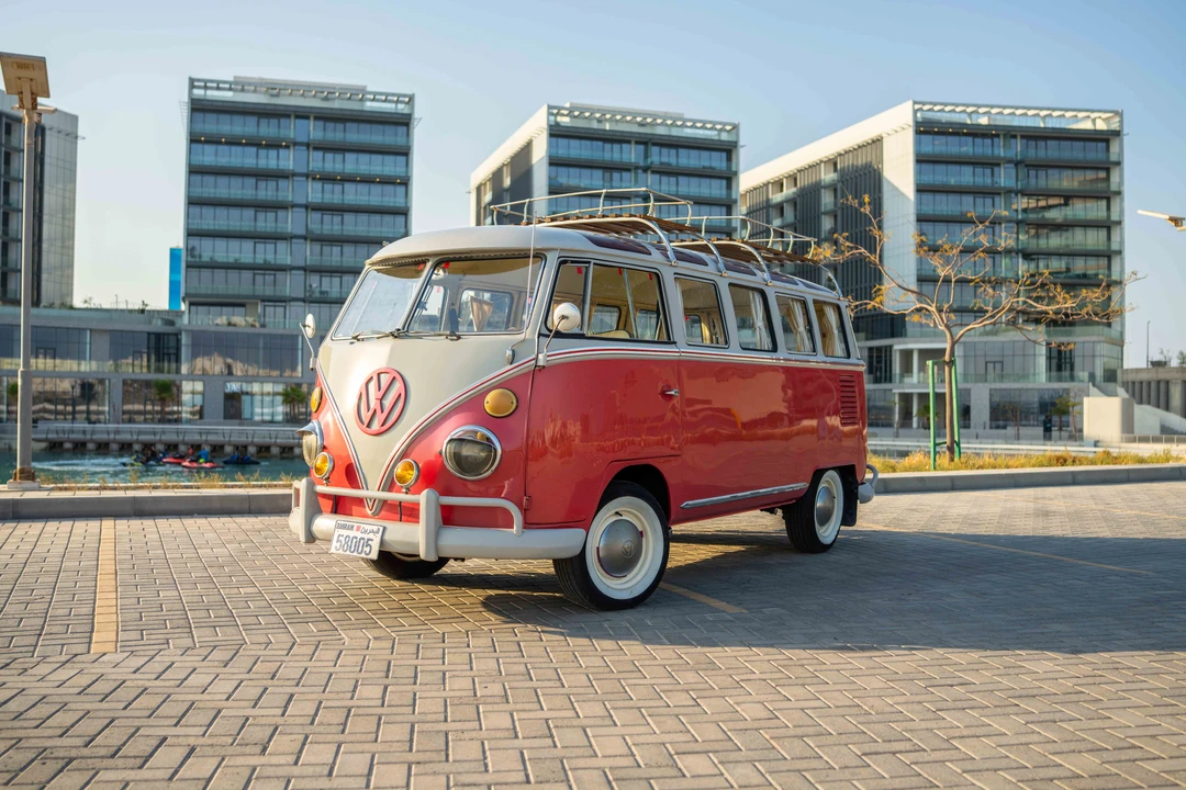 1973 Volkswagen Split-Window Bus - Image 16 of 31
