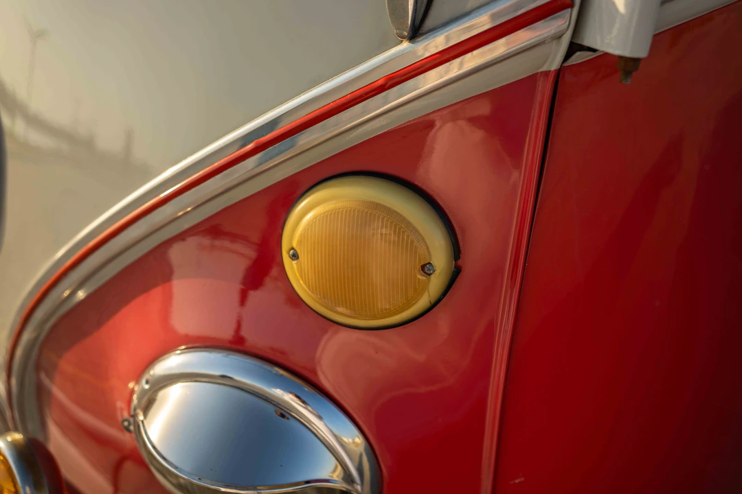 1973 Volkswagen Split-Window Bus - Image 20 of 31
