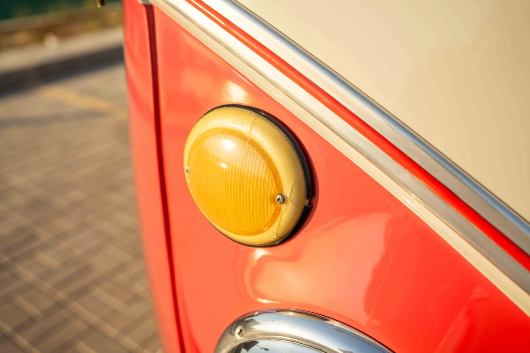 1973 Volkswagen Split-Window Bus - Image 26 of 31