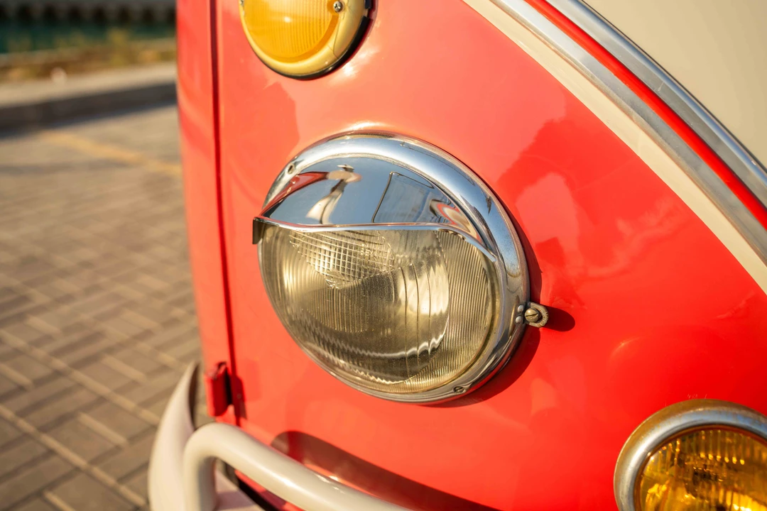 1973 Volkswagen Split-Window Bus - Image 27 of 31