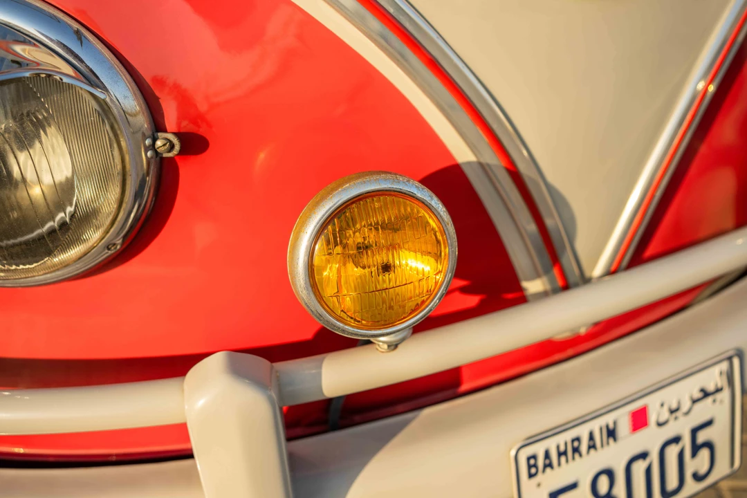 1973 Volkswagen Split-Window Bus - Image 28 of 31