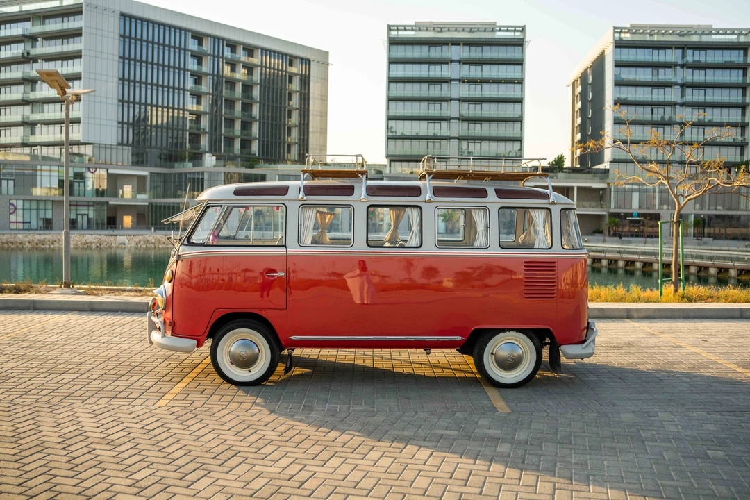 1973 Volkswagen Split-Window Bus - Image 15 of 31
