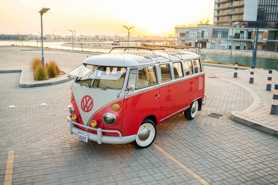 1973 Volkswagen Split-Window Bus - Image 17 of 31