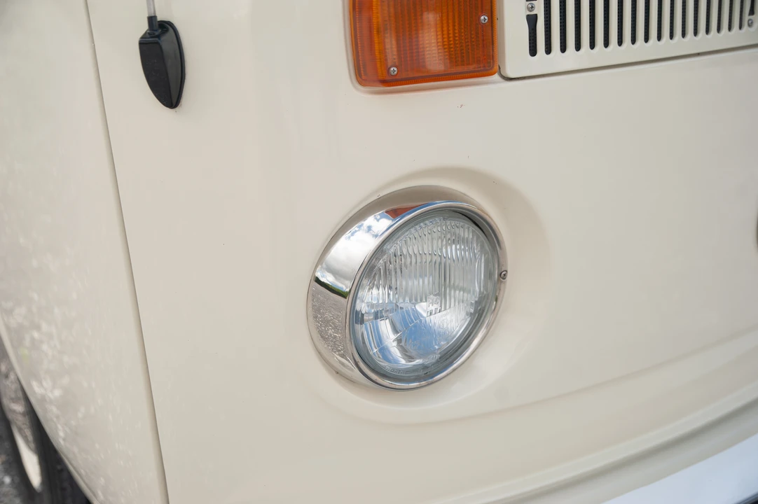 1973 Volkswagen Bay-Window Camper - Image 20 of 31