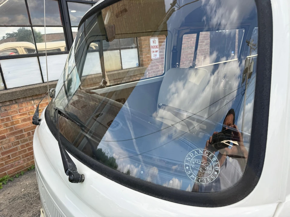 1973 Volkswagen Bay-Window Bus - Image 26 of 31