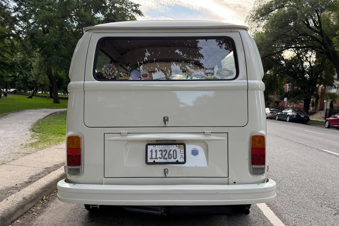 1973 Volkswagen Bay-Window Bus - Image 5 of 31
