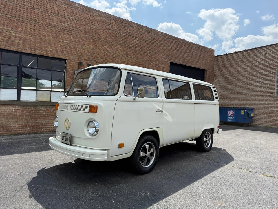 1973 Volkswagen Bay-Window Bus - Image 14 of 31
