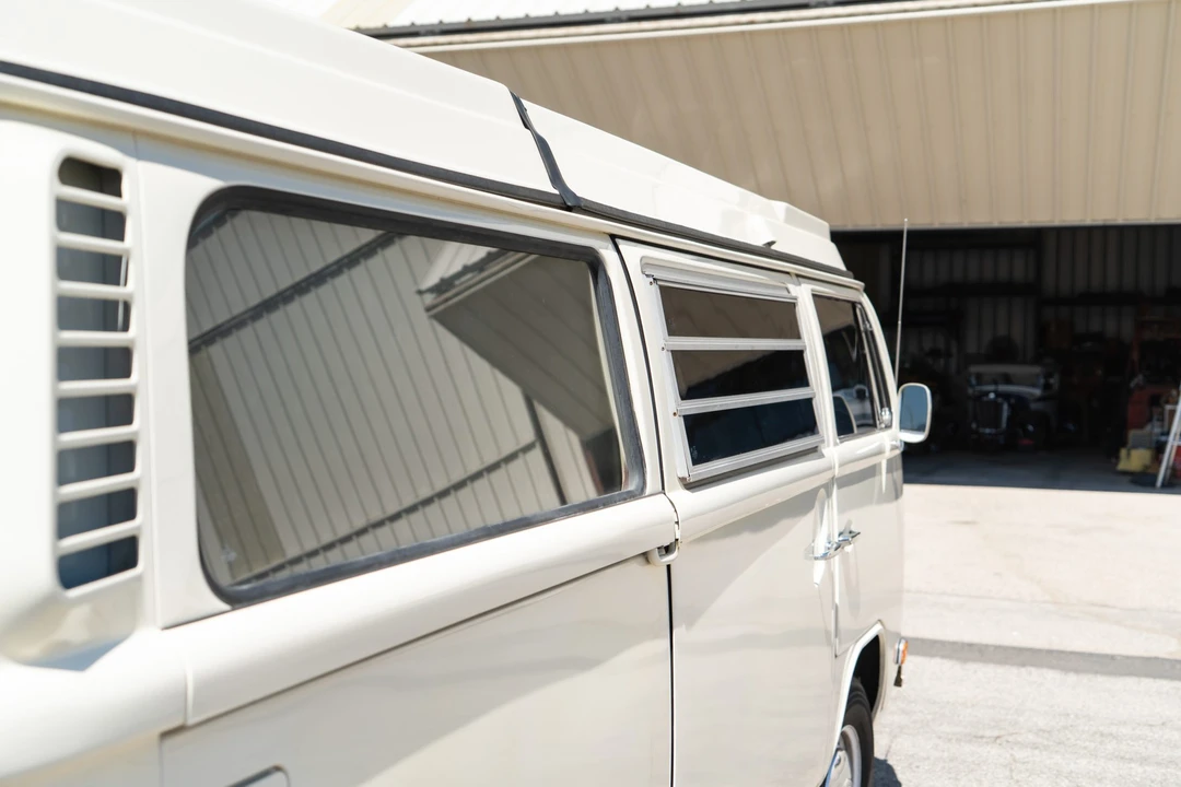 1973 Volkswagen Bay-Window Bus - Image 31 of 31