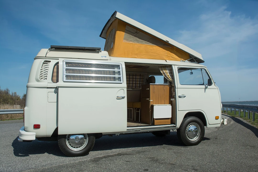 1973 Volkswagen Bay-Window Camper - Image 15 of 22
