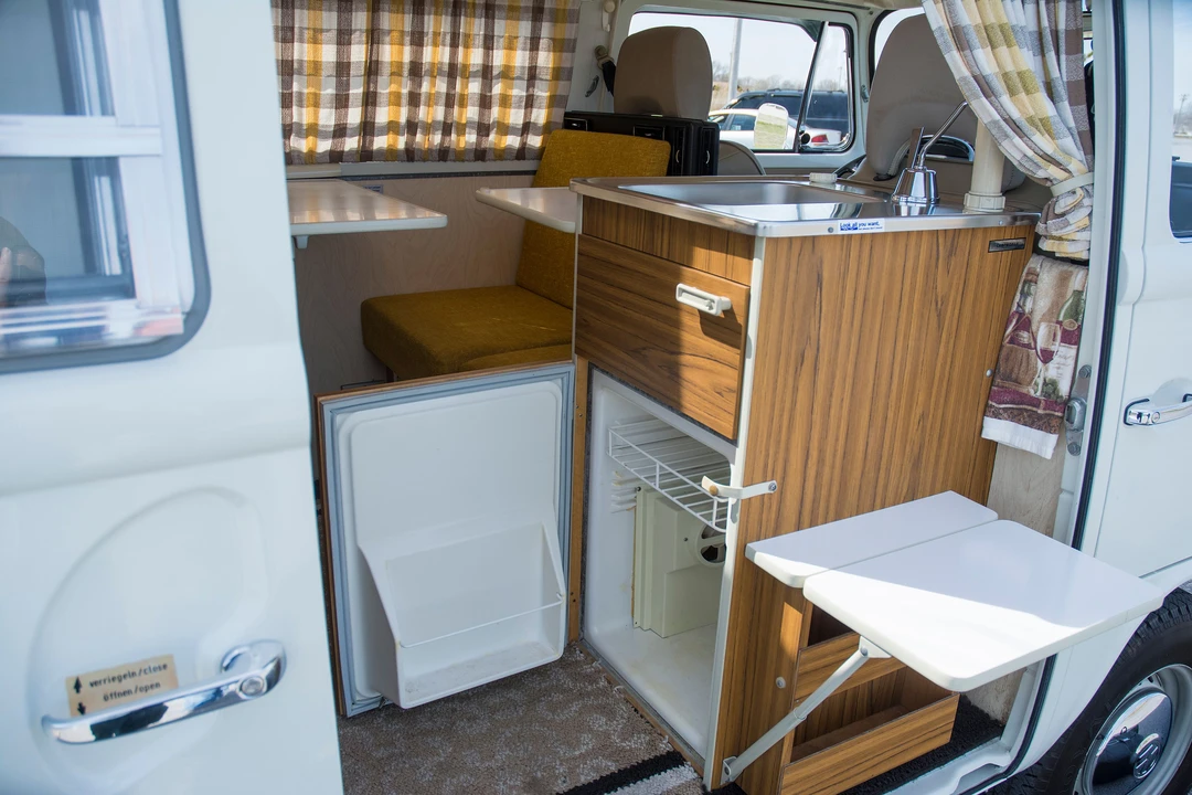 1973 Volkswagen Bay-Window Camper - Image 5 of 22