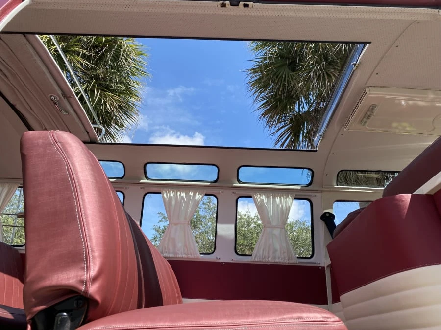 1973 Volkswagen Bay-Window Bus - Image 3 of 9
