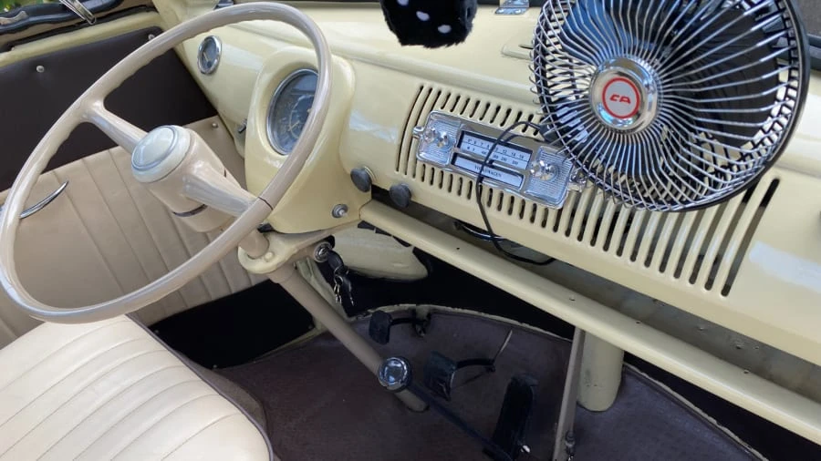 1973 Volkswagen Bay-Window Bus - Image 12 of 26