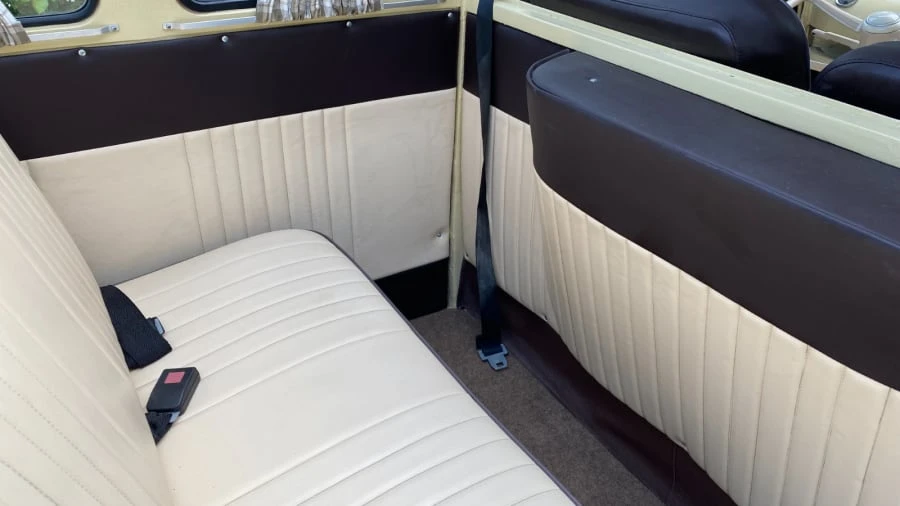 1973 Volkswagen Bay-Window Bus - Image 15 of 26