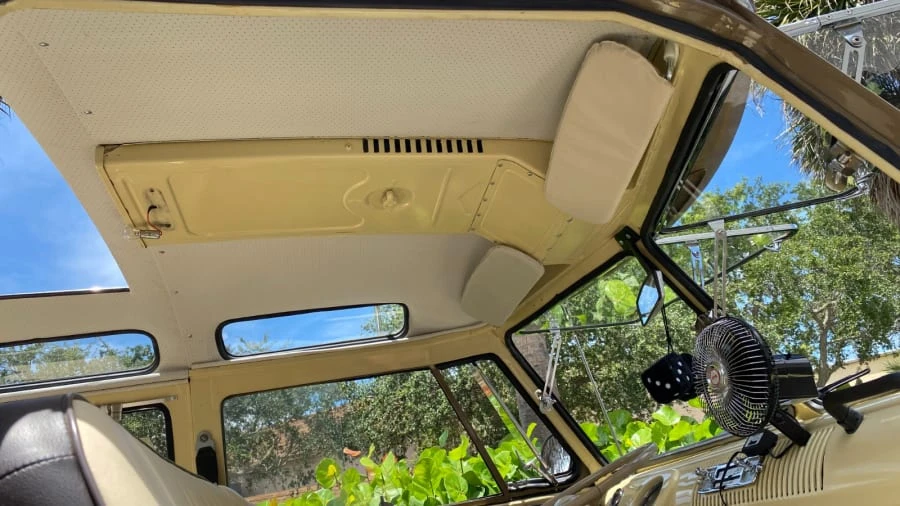 1973 Volkswagen Bay-Window Bus - Image 17 of 26