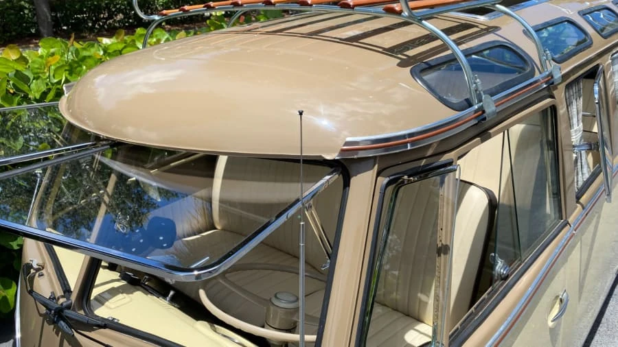 1973 Volkswagen Bay-Window Bus - Image 20 of 26