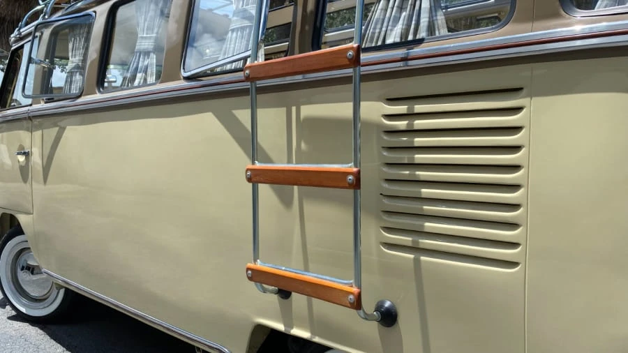1973 Volkswagen Bay-Window Bus - Image 23 of 26