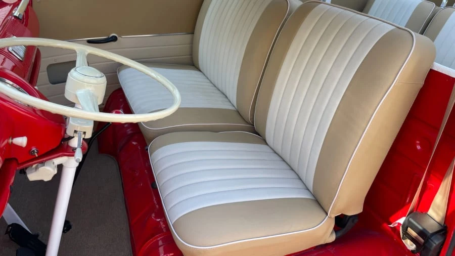 1973 Volkswagen Bay-Window Bus - Image 6 of 18