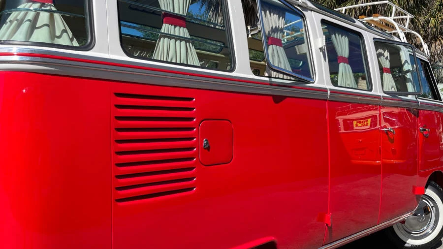 1973 Volkswagen Bay-Window Bus - Image 14 of 18