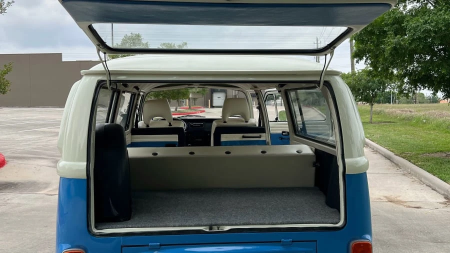 1973 Volkswagen Bay-Window Bus - Image 5 of 5