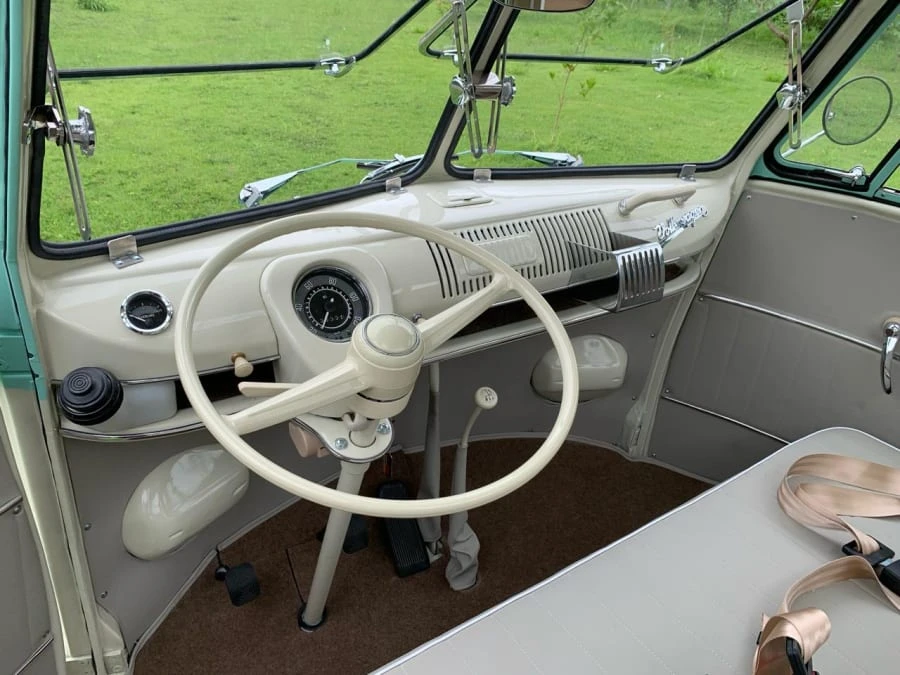 1973 Volkswagen Bay-Window Bus - Image 12 of 31