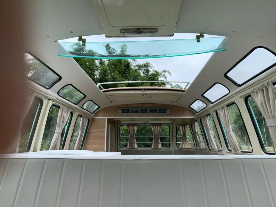 1973 Volkswagen Bay-Window Bus - Image 16 of 31