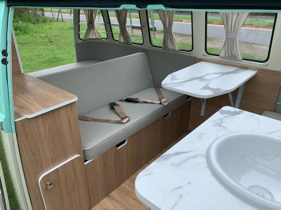 1973 Volkswagen Bay-Window Bus - Image 13 of 31