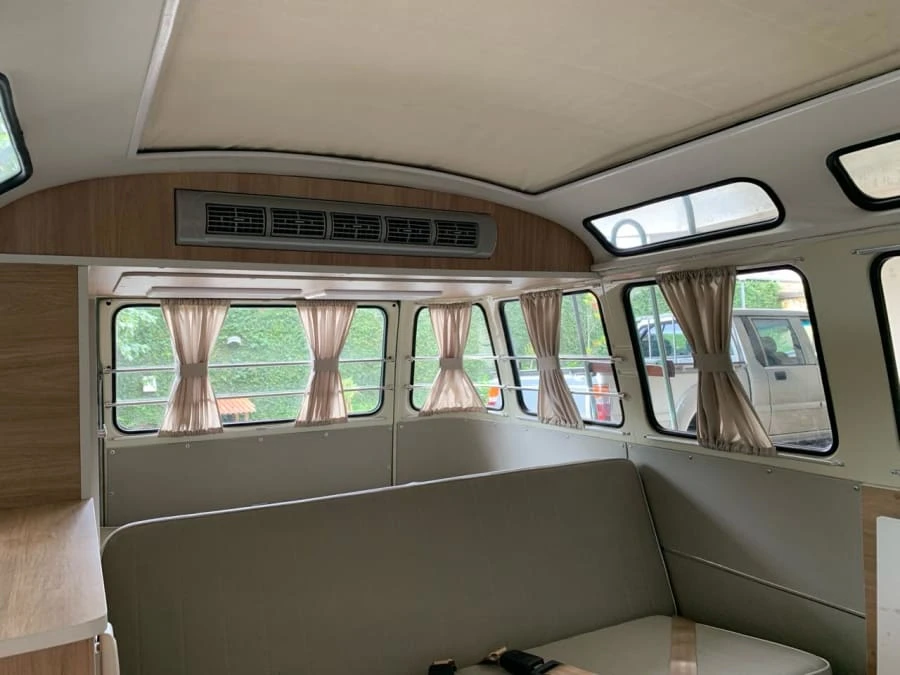 1973 Volkswagen Bay-Window Bus - Image 11 of 31