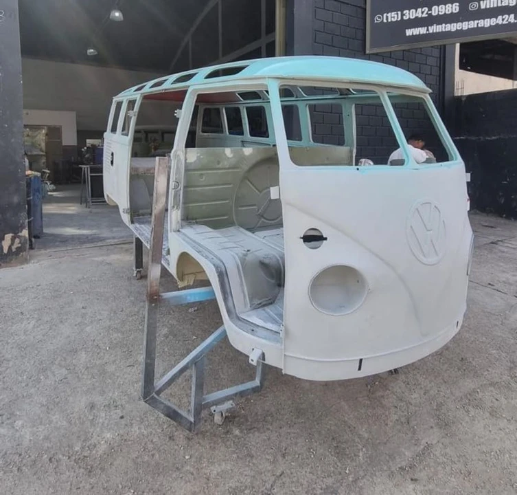 1973 Volkswagen Bay-Window Bus - Image 28 of 28