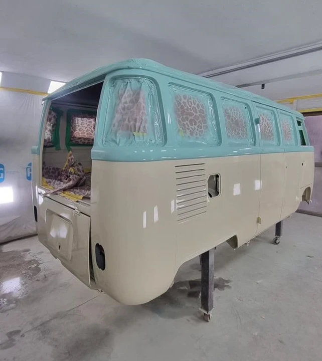 1973 Volkswagen Bay-Window Bus - Image 26 of 28