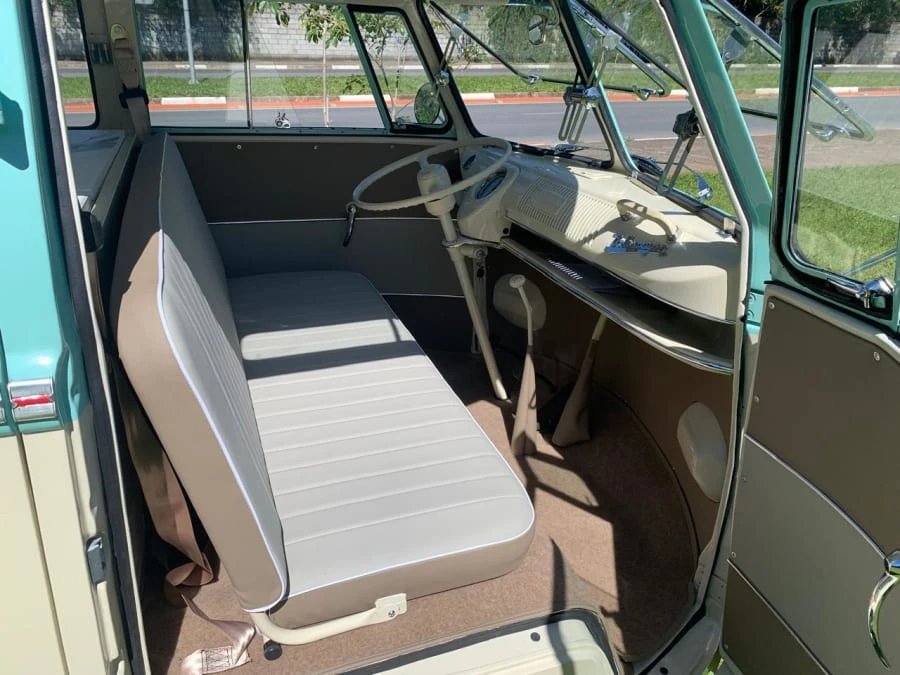 1973 Volkswagen Bay-Window Bus - Image 10 of 28