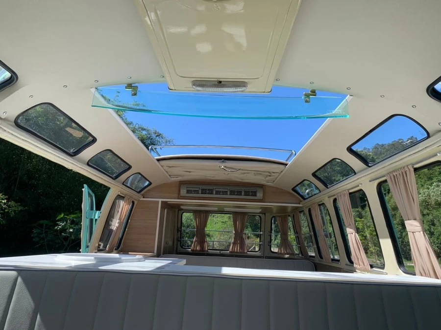1973 Volkswagen Bay-Window Bus - Image 12 of 28