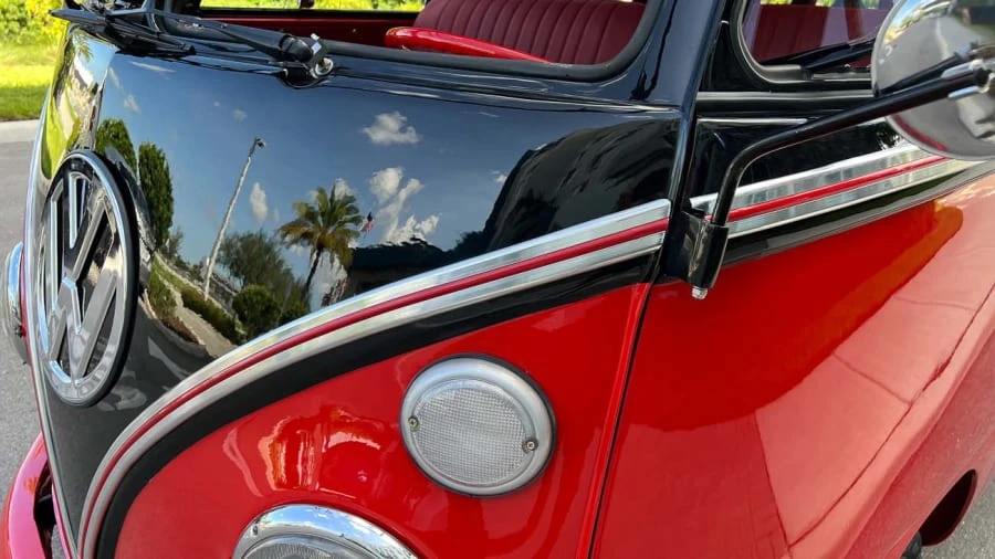 1973 Volkswagen Bay-Window Bus - Image 18 of 31