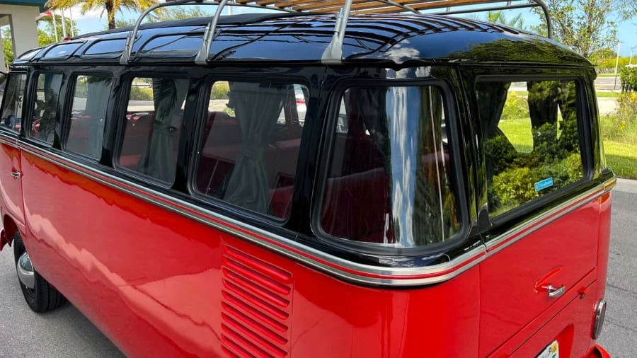 1973 Volkswagen Bay-Window Bus - Image 28 of 31