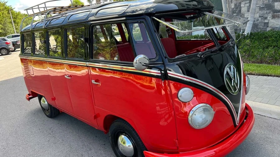 1973 Volkswagen Bay-Window Bus - Image 10 of 31