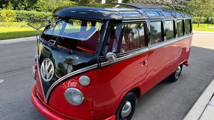 1973 Volkswagen Bay-Window Bus - Image 7 of 31