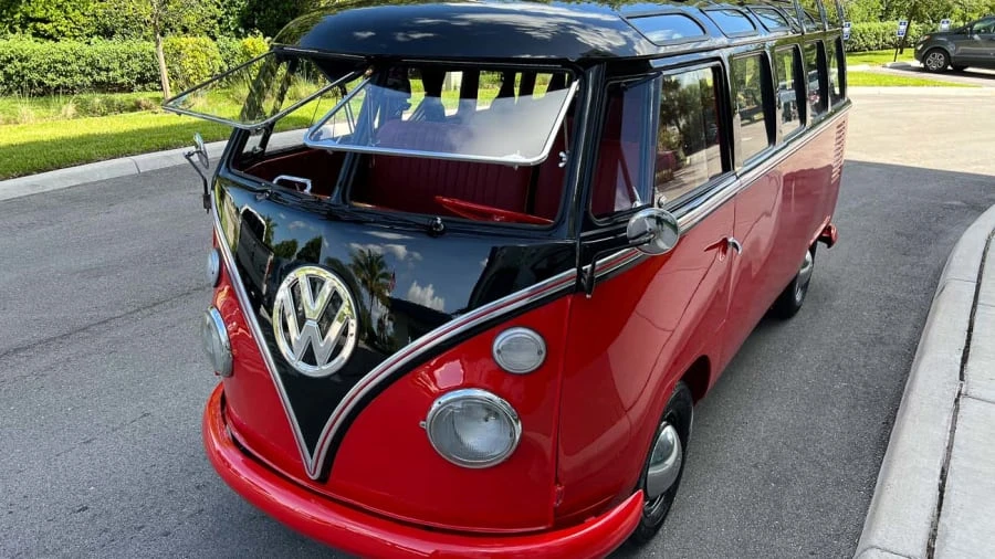 1973 Volkswagen Bay-Window Bus - Image 6 of 31