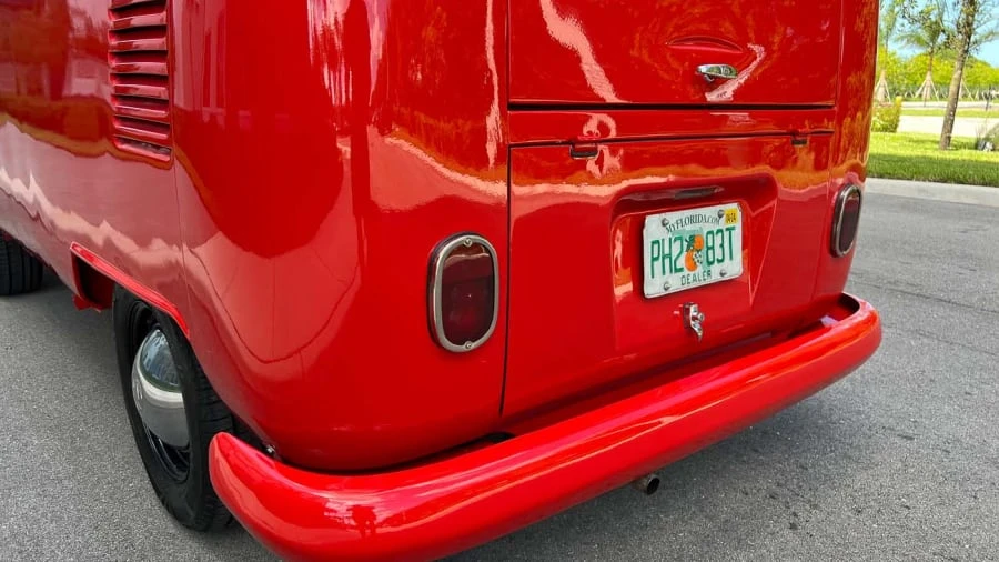 1973 Volkswagen Bay-Window Bus - Image 29 of 31