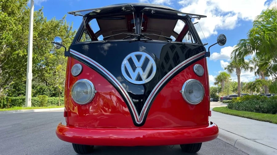 1973 Volkswagen Bay-Window Bus - Image 4 of 31